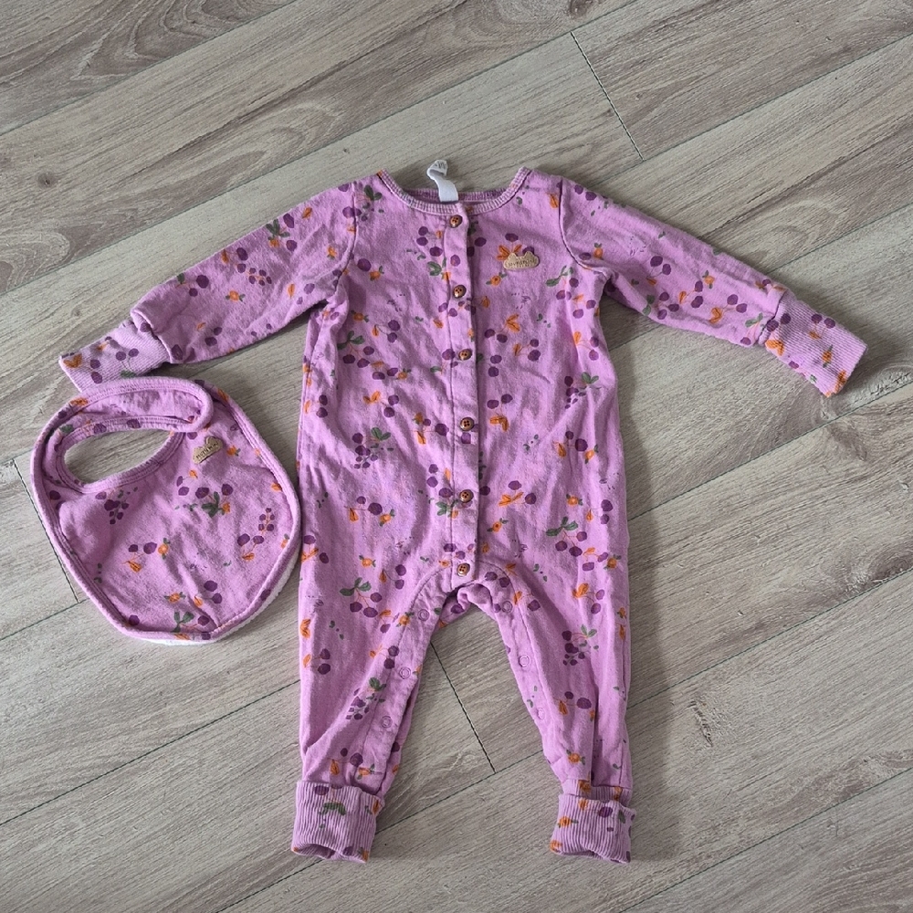 Floral Purple One Piece Pijama With Bib- Souris Mini 6-9 Months 67cm